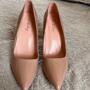 Classic statement Womens size 8 Nude 4 inch heel shoes- Brand Elizabet Lang